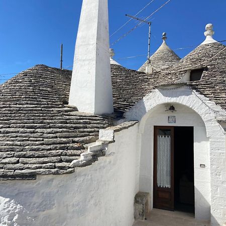 A Due Passi Dal Centro - Trullo Apartment Alberobello Exterior photo