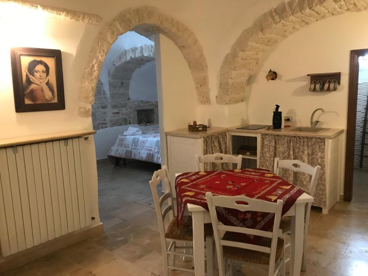 A Due Passi Dal Centro - Trullo Apartment Alberobello Exterior photo